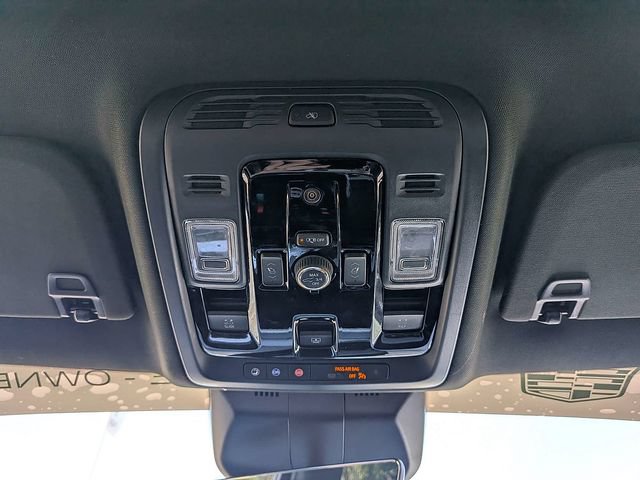 Used 2025 Cadillac Escalade Premium Luxury AWD/4WD image 27