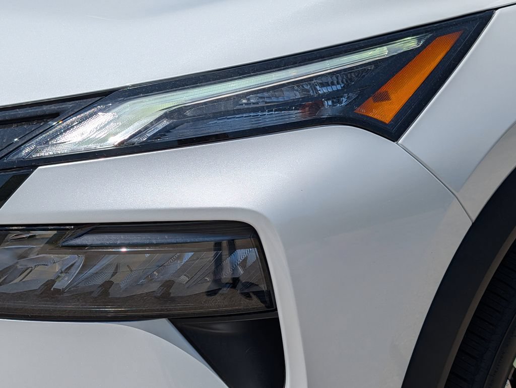 New 2026 Nissan Rogue Dark Armor AWD/4WD image 16