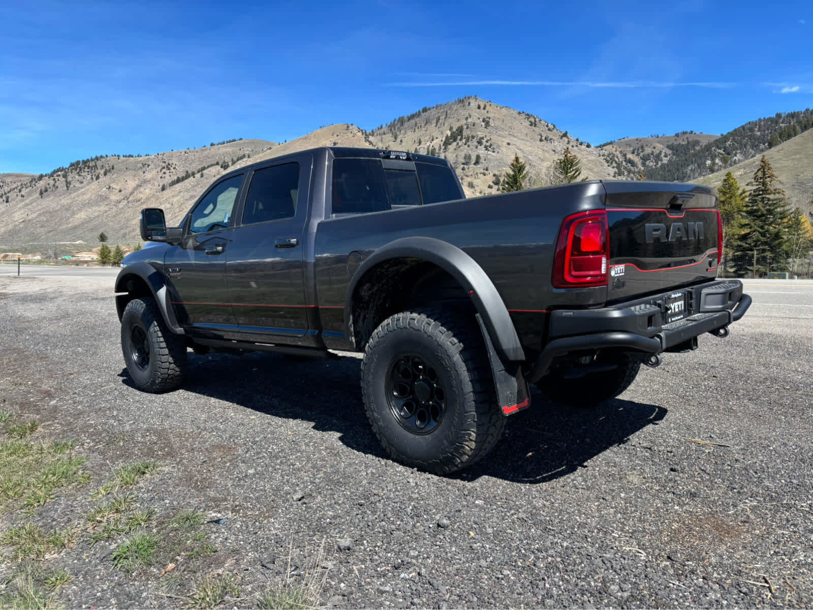 New 2025 RAM 2500 Laramie AWD/4WD image 29