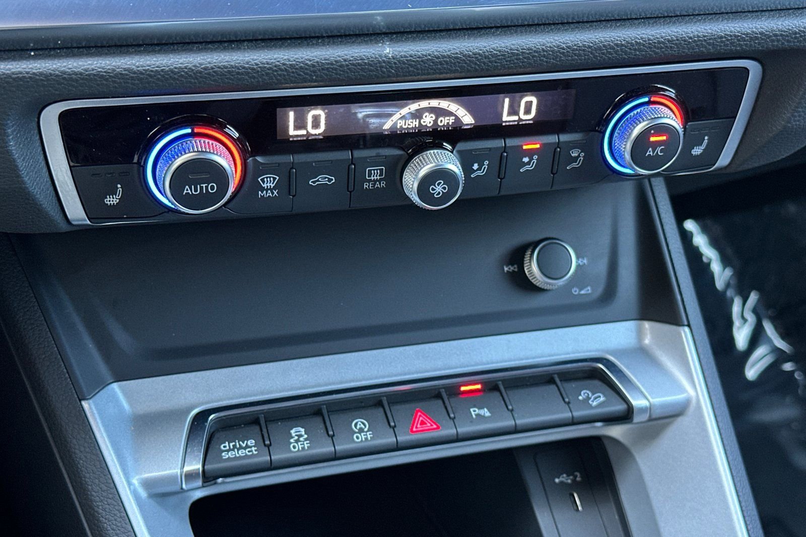 Used 2022 Audi Q3 2.0T Premium Plus w/ Premium Plus Package image 26