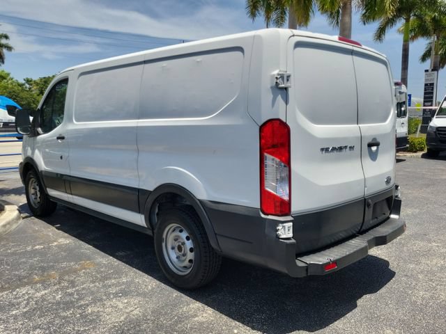 Used 2017 Ford Transit 150 130 Low Roof RWD image 4