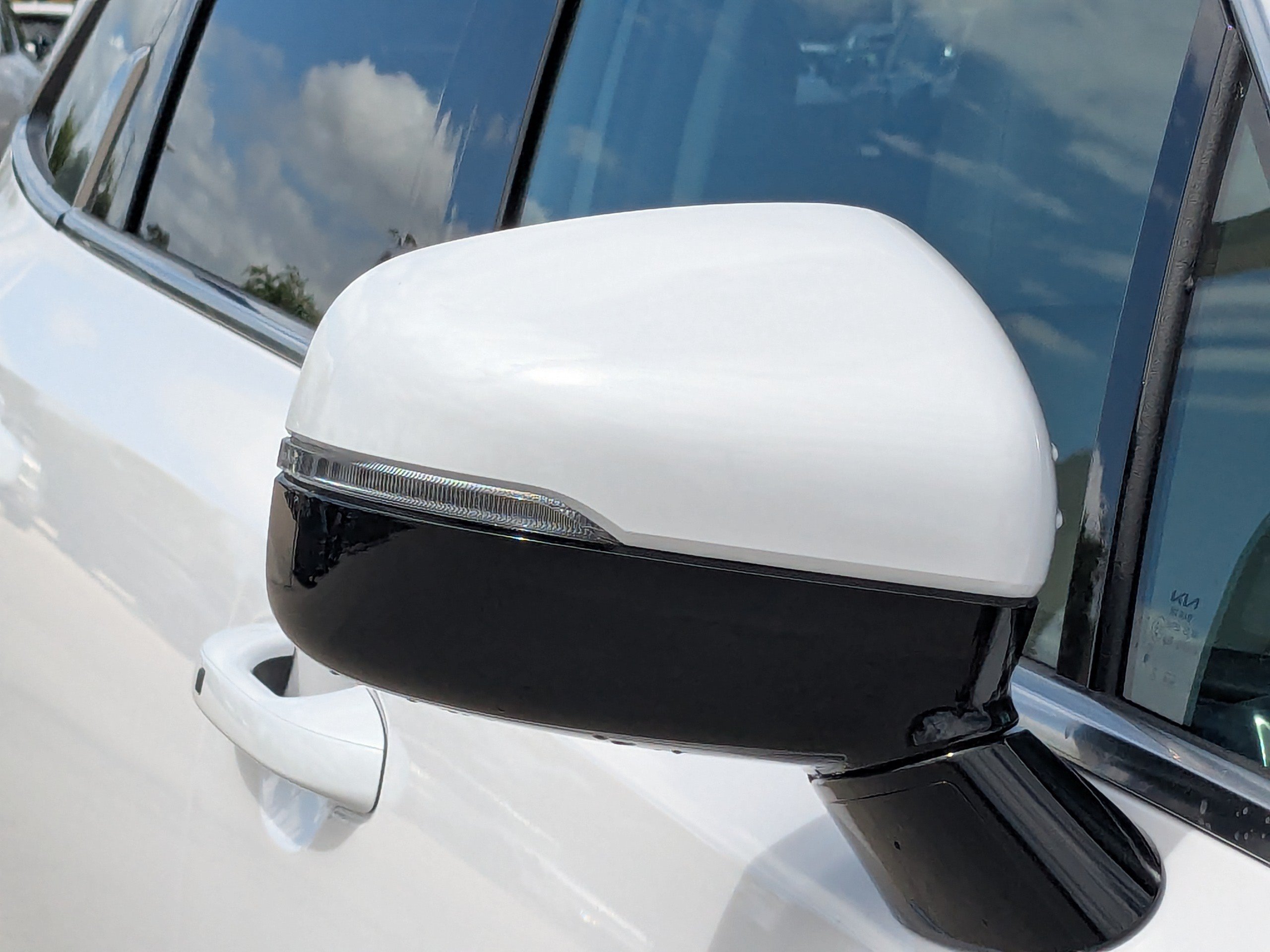 New 2026 Kia Sorento S w/ S Panoramic Sunroof Package FWD image 12