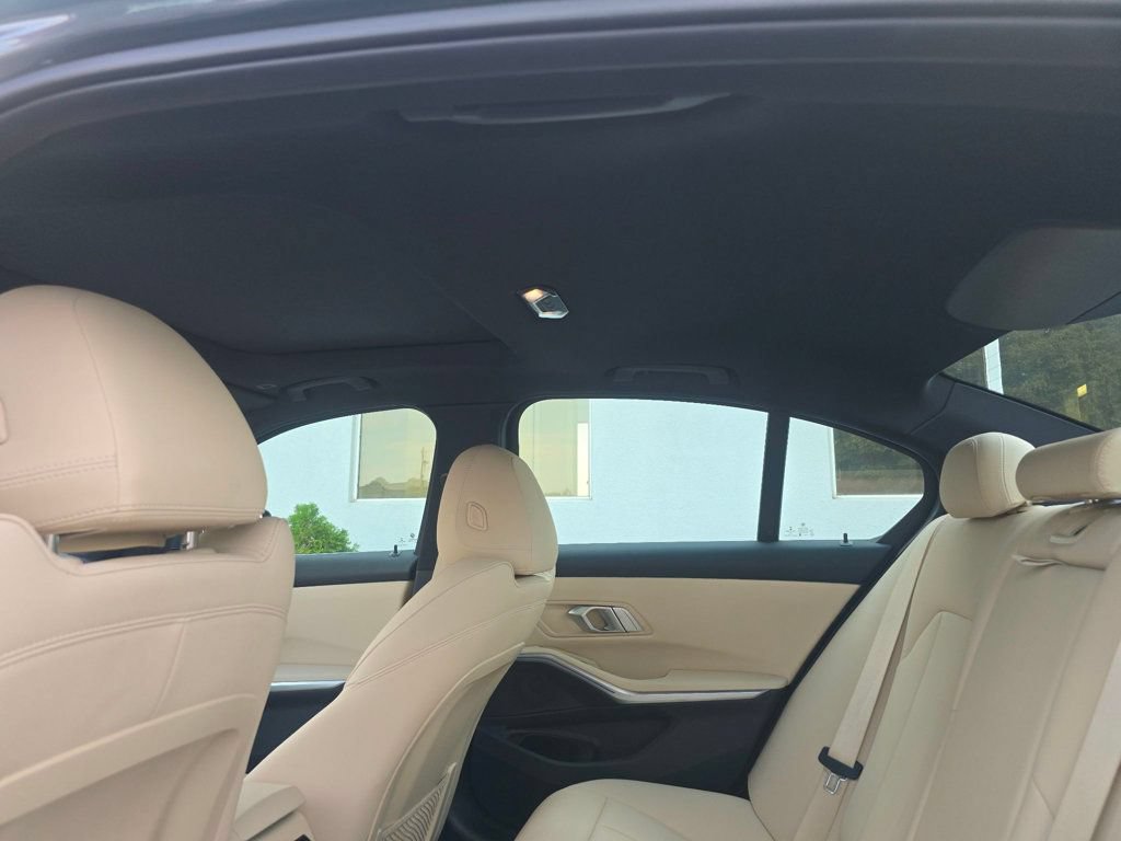 Used 2021 BMW 330i Sedan w/ Convenience Package RWD image 13