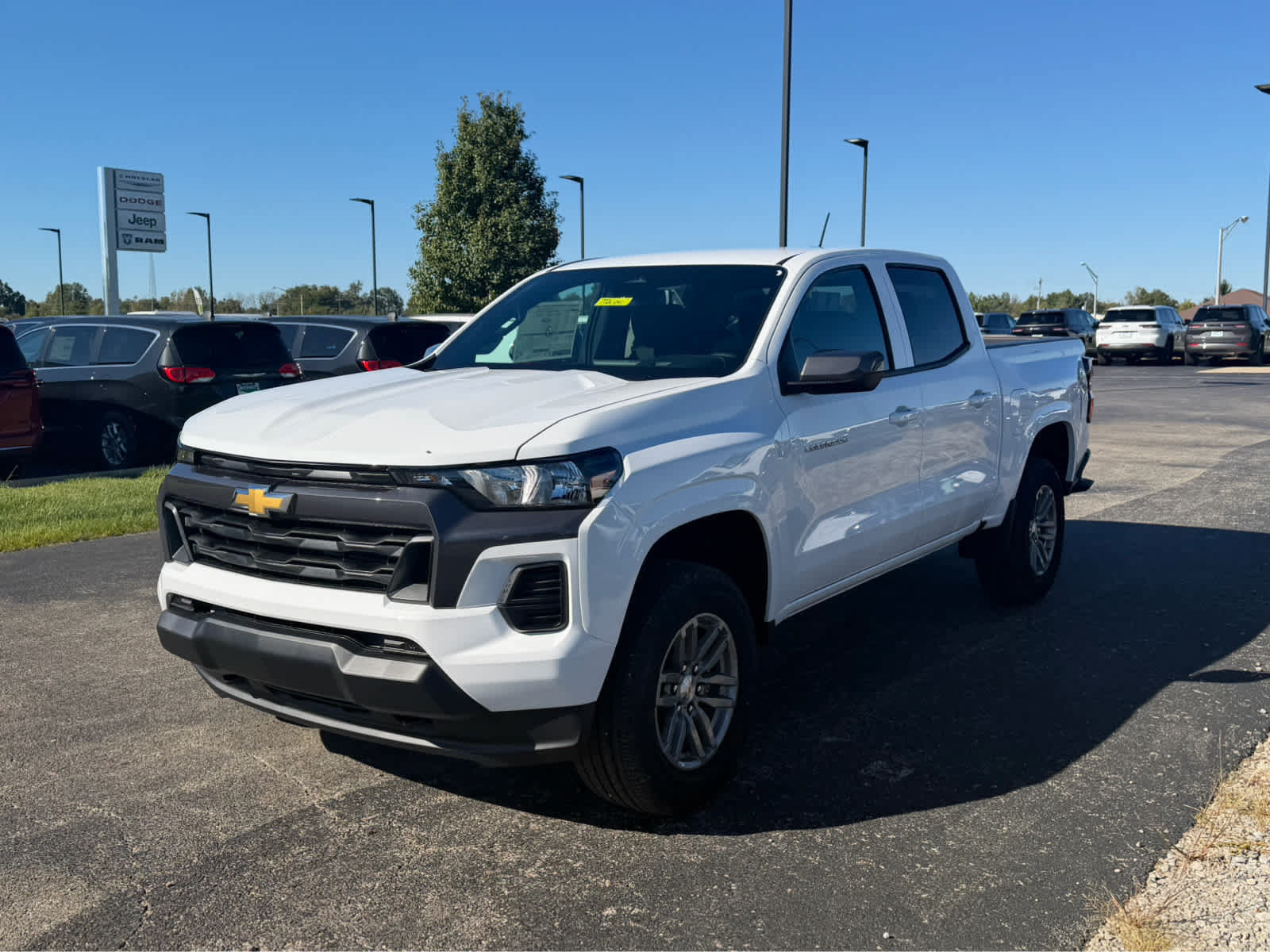 New 2026 Chevrolet Colorado LT w/ Advanced Trailering Package AWD/4WD image 2