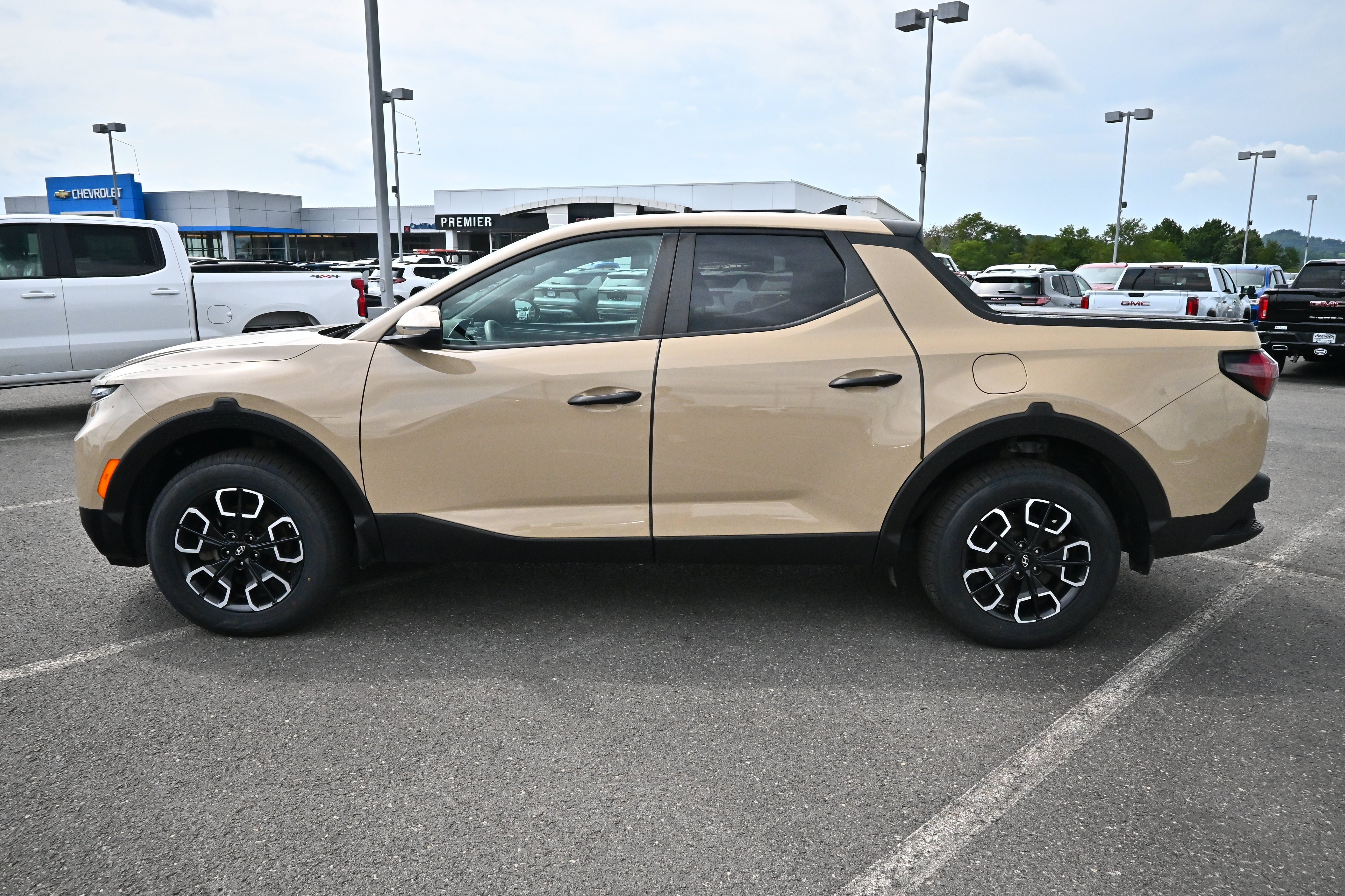 Used 2023 Hyundai Santa Cruz SEL AWD/4WD image 5