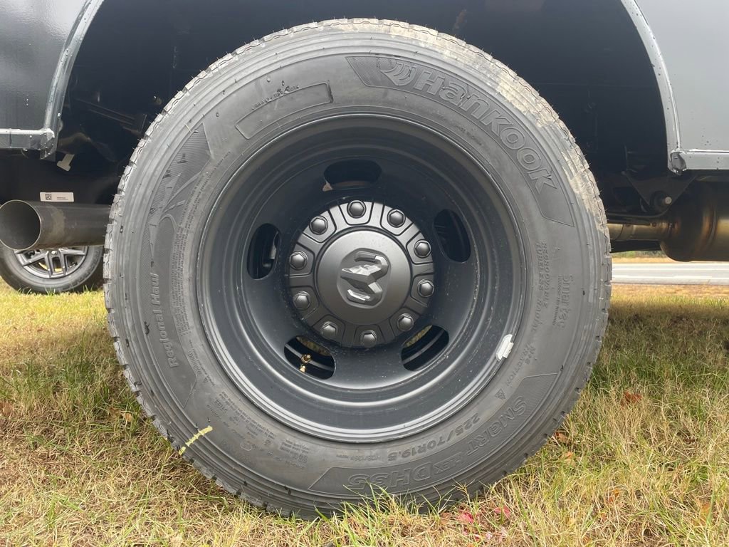 New 2026 RAM 5500 Tradesman AWD/4WD image 7