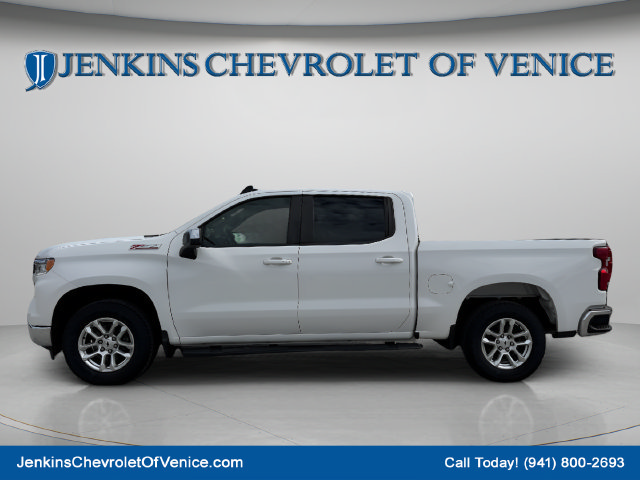 Used 2022 Chevrolet Silverado 1500 LT w/ Z71 Off-Road Package AWD/4WD image 8