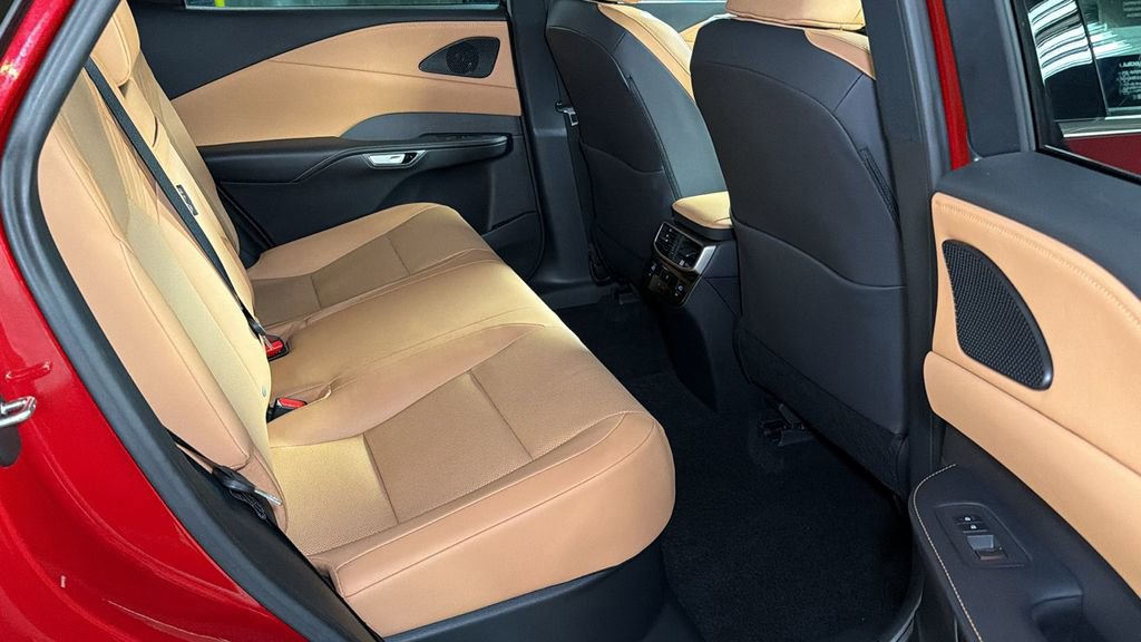 Certified 2024 Lexus RX 350 Premium w/ Accessory Package (Z1) image 13