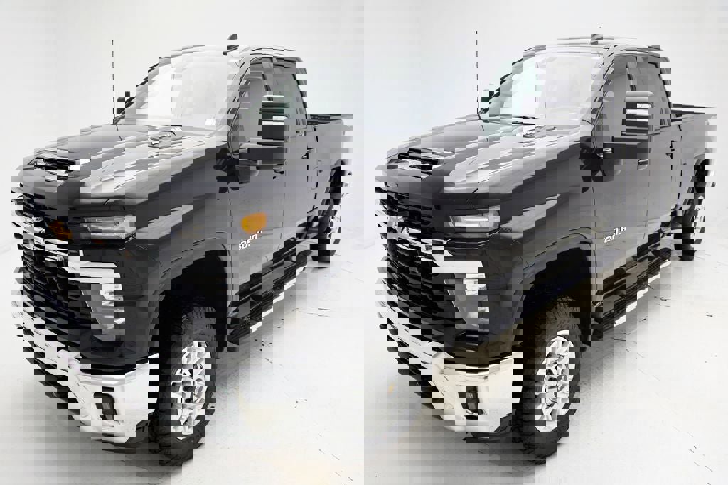 Used 2025 Chevrolet Silverado 2500 LT w/ Convenience Package image 2