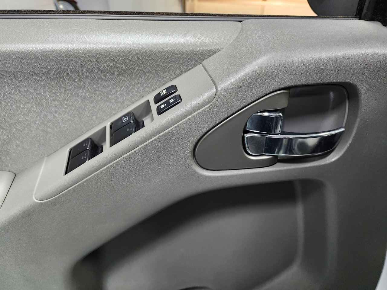 Used 2019 Nissan Frontier SV image 18