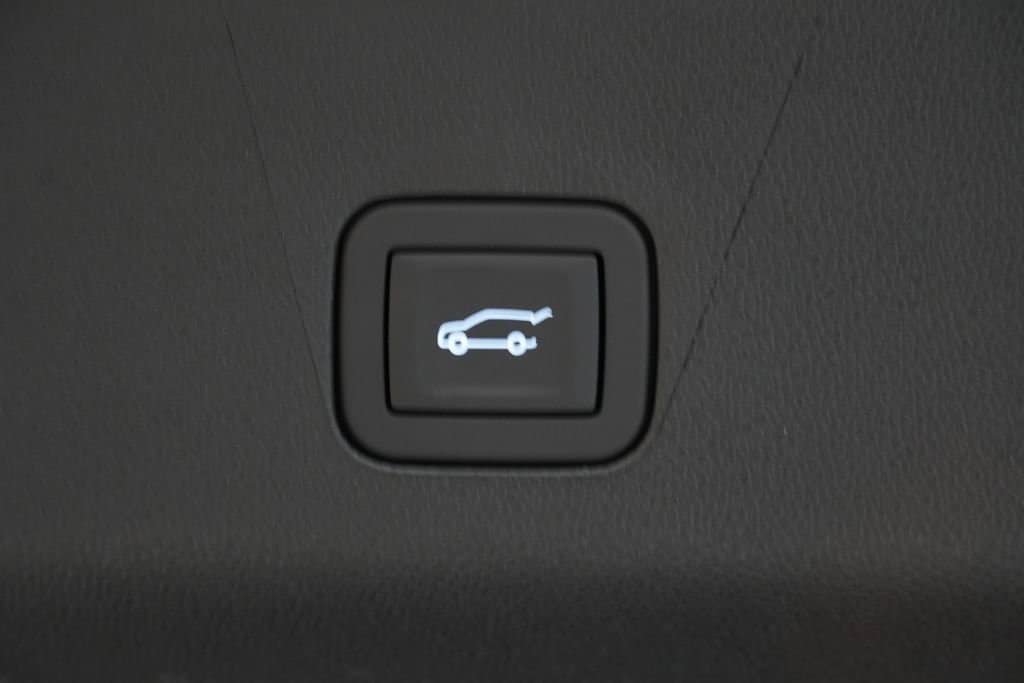 New 2025 Chevrolet Tahoe Premier w/ Sun And Tow Package AWD/4WD image 12