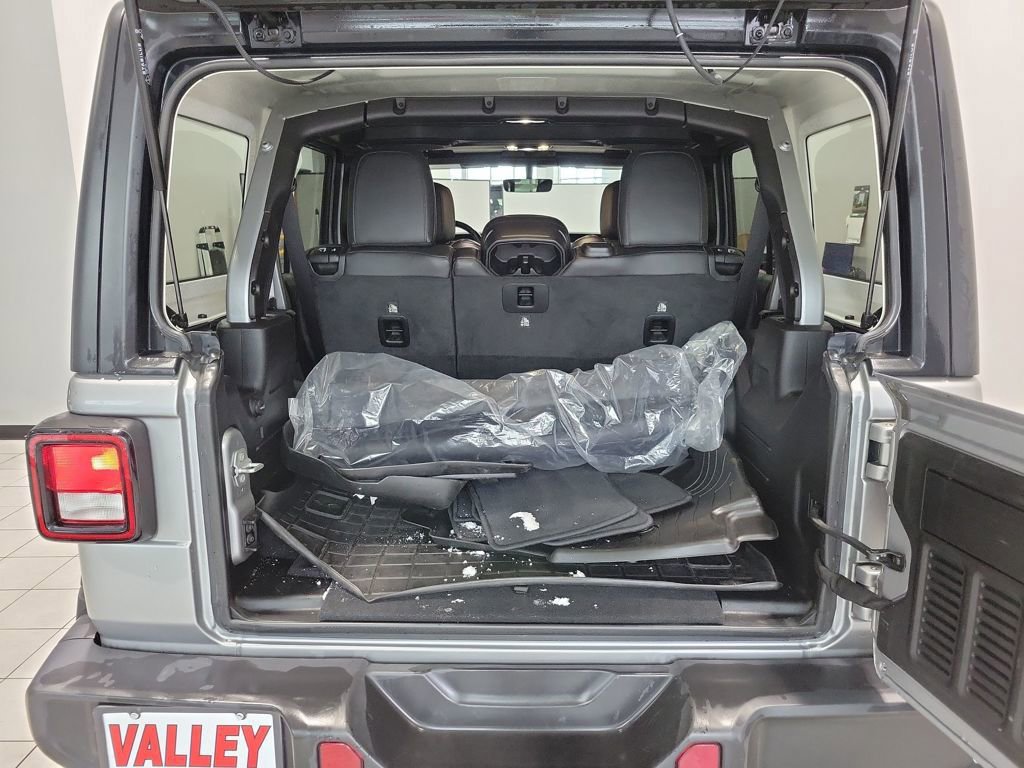 Used 2021 Jeep Wrangler Unlimited Sahara image 8