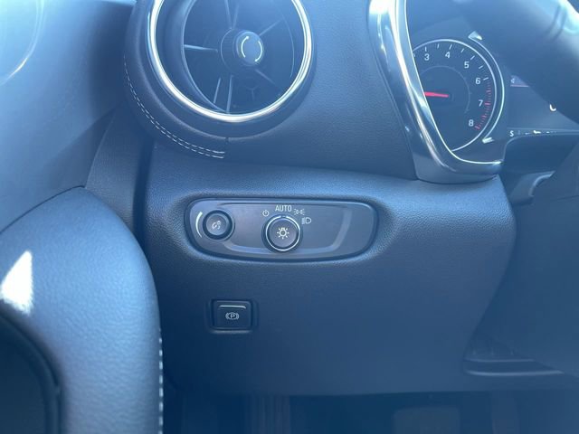 Used 2025 Chevrolet Blazer LT image 18