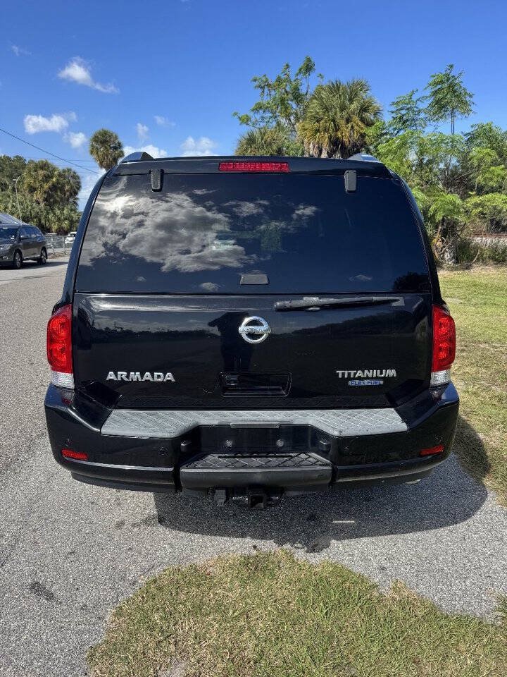 Used 2010 Nissan Armada Titanium RWD image 7