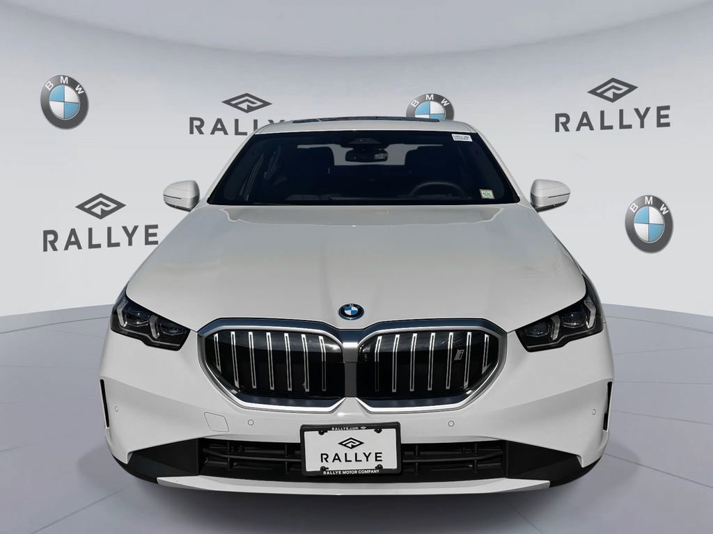 Certified 2025 BMW i5 xDrive40 w/ Premium Package image 2