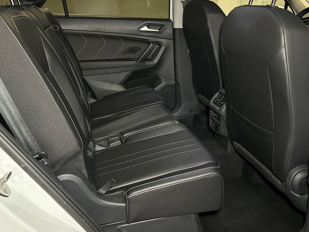 Used 2024 Volkswagen Tiguan Wolfsburg Edition FWD image 15