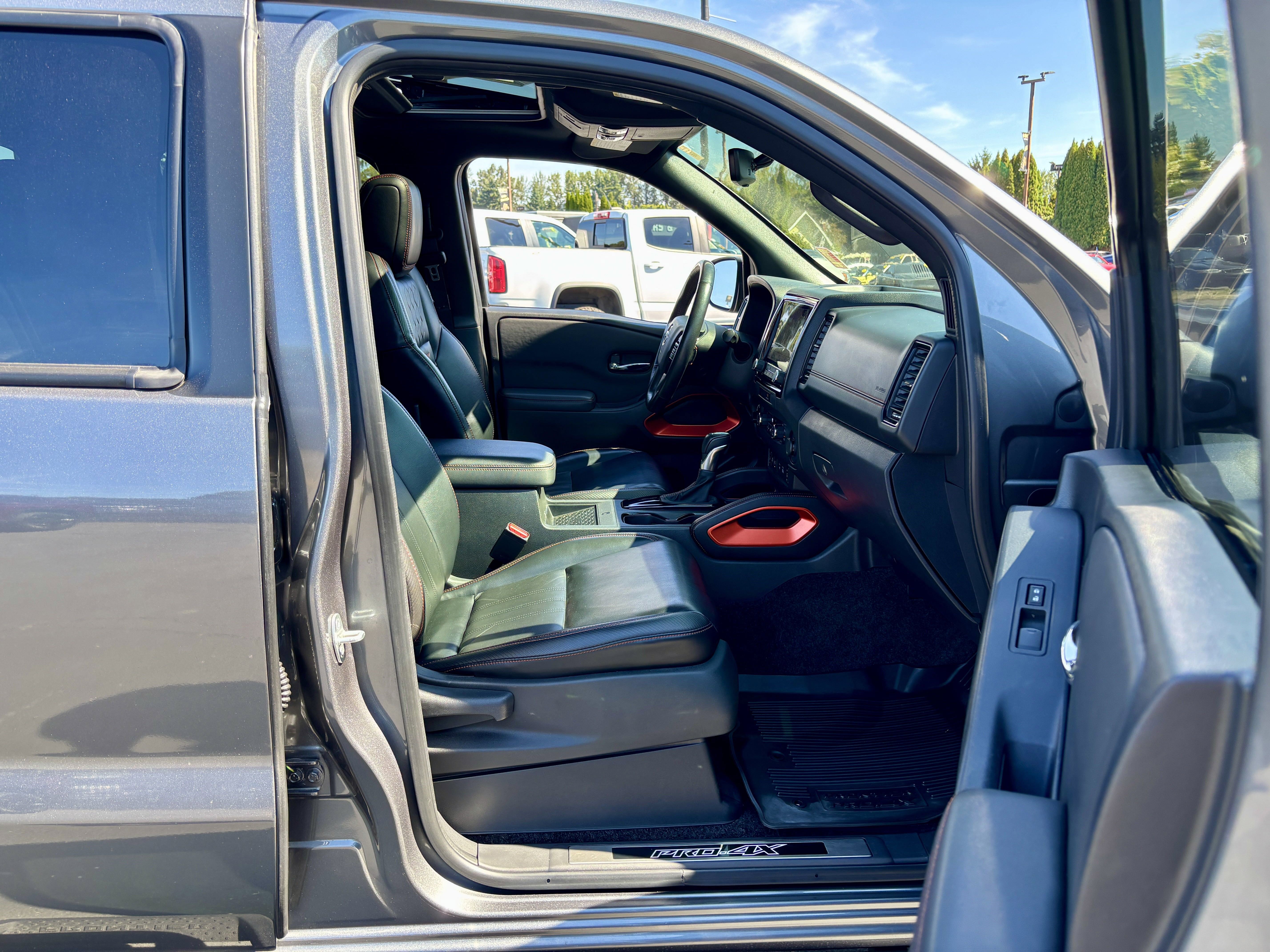 Used 2023 Nissan Frontier PRO-4X w/ Pro-4X Premium Package image 10