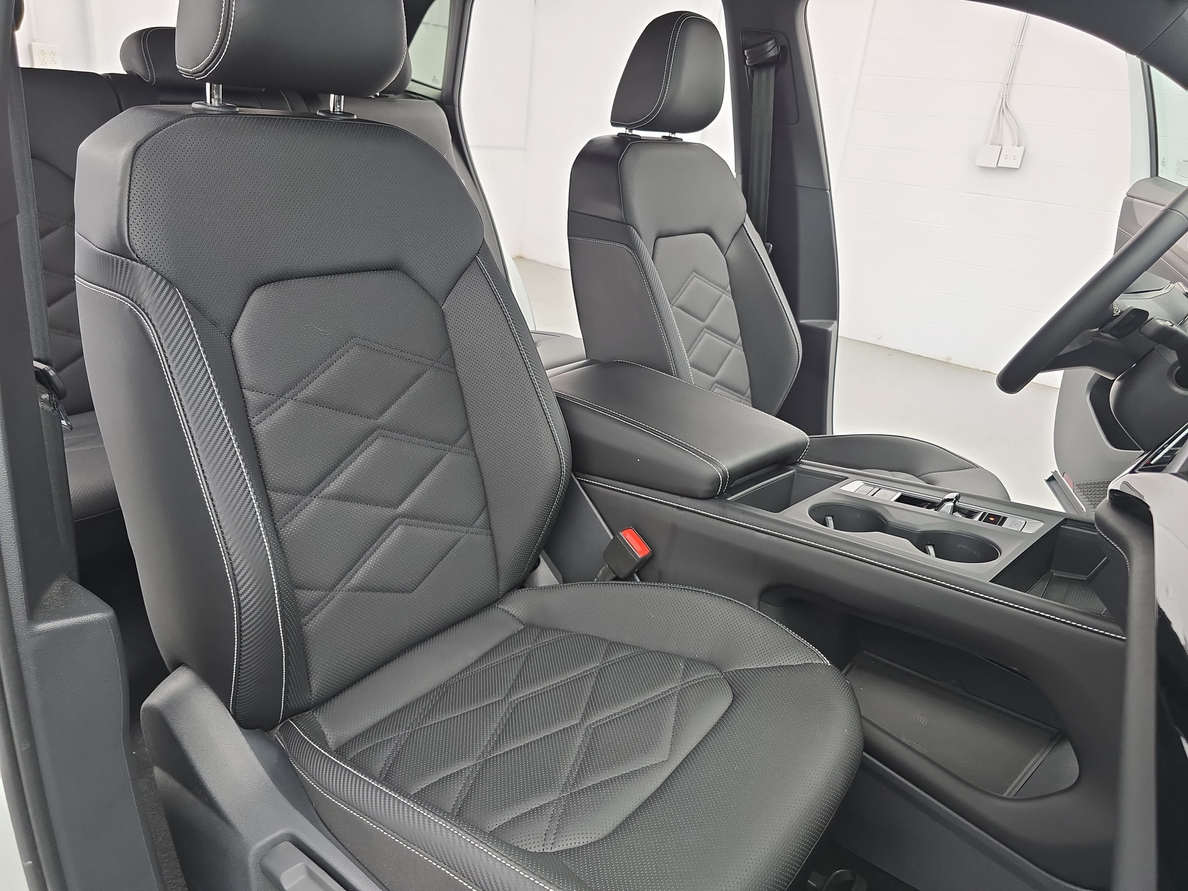 Certified 2024 Volkswagen Atlas Cross Sport SE AWD/4WD image 10