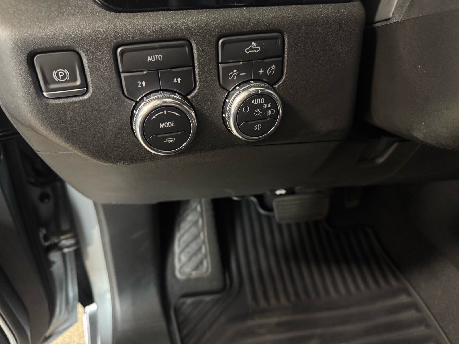 Used 2023 GMC Sierra 1500 Elevation AWD/4WD image 18