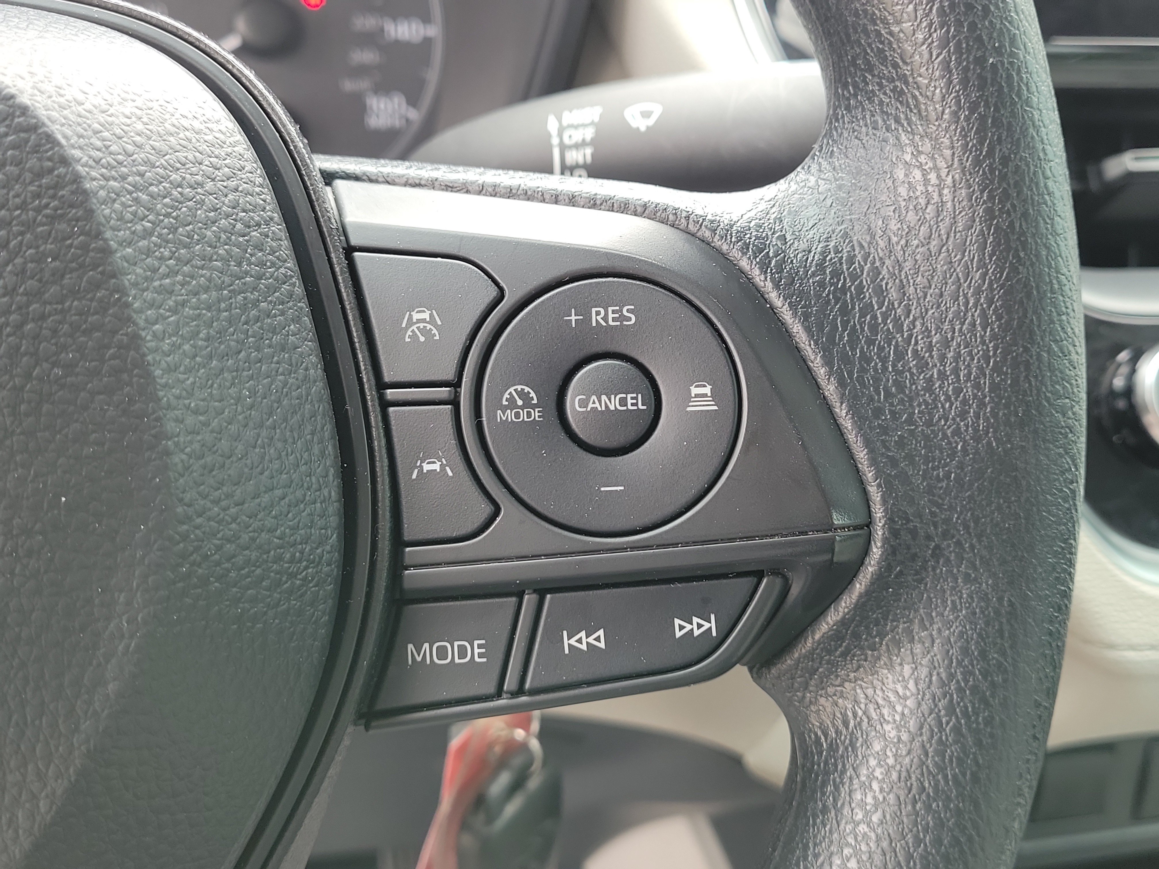 Used 2024 Toyota Corolla Cross L FWD image 24