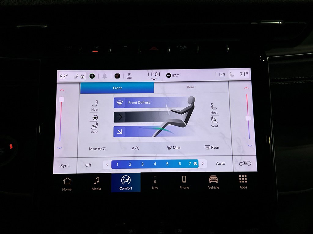 Used 2024 Jeep Grand Cherokee L Limited w/ Luxury Tech Group II image 24