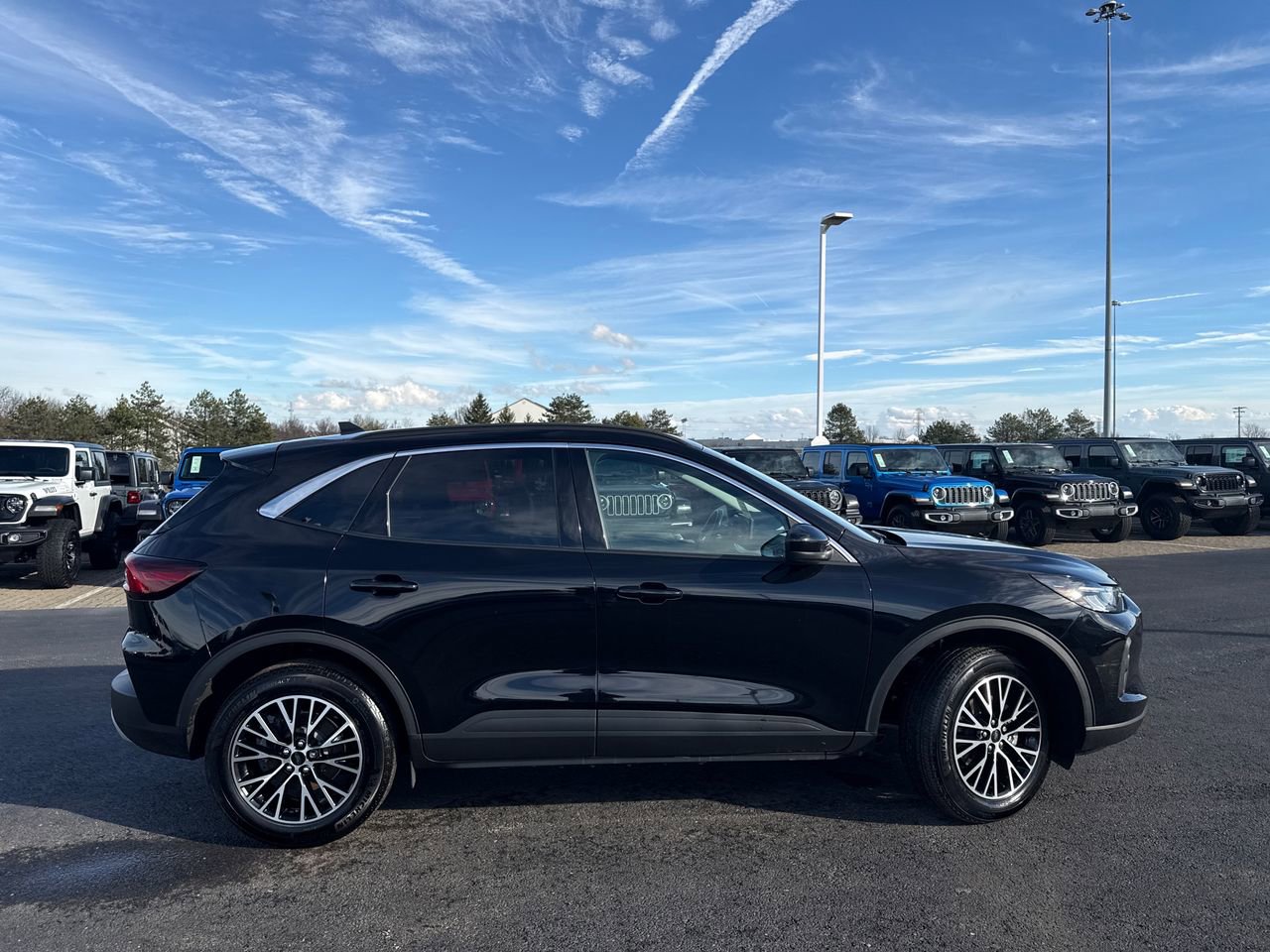 Used 2024 Ford Escape SE video 2