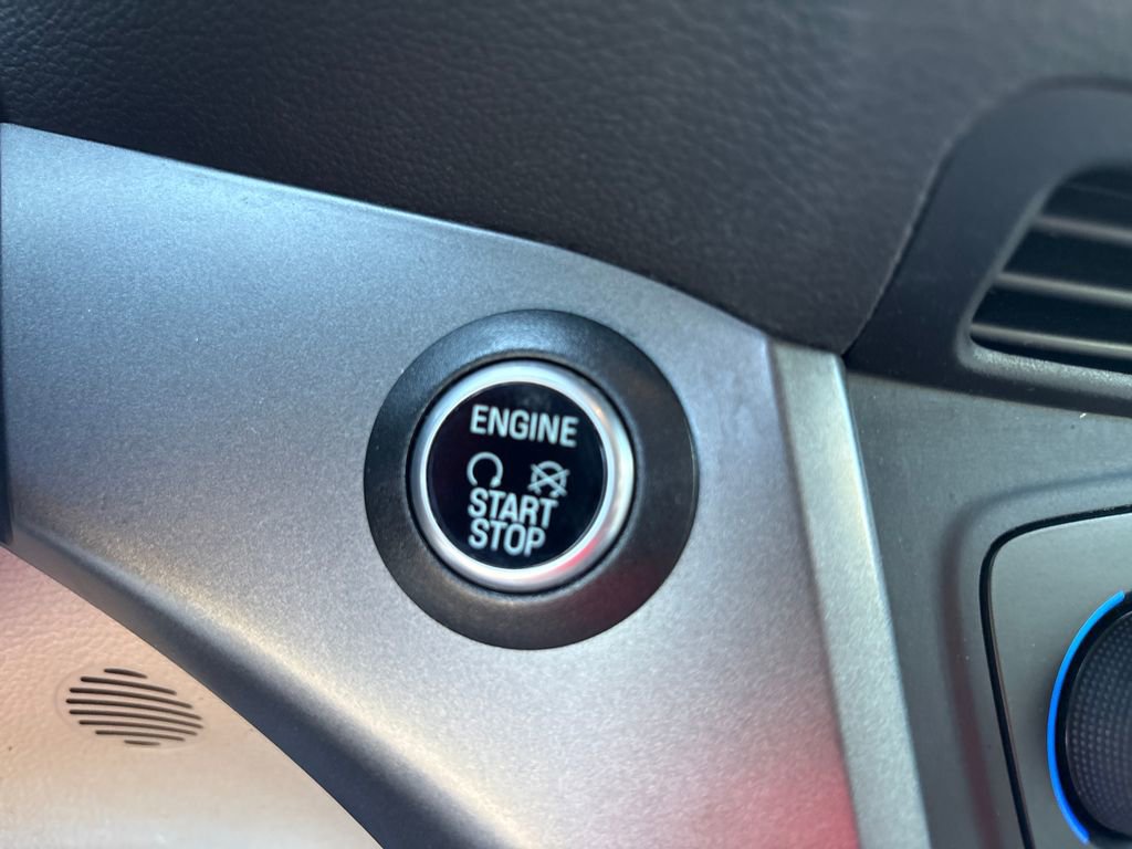 Used 2019 Ford Escape SEL AWD/4WD image 22