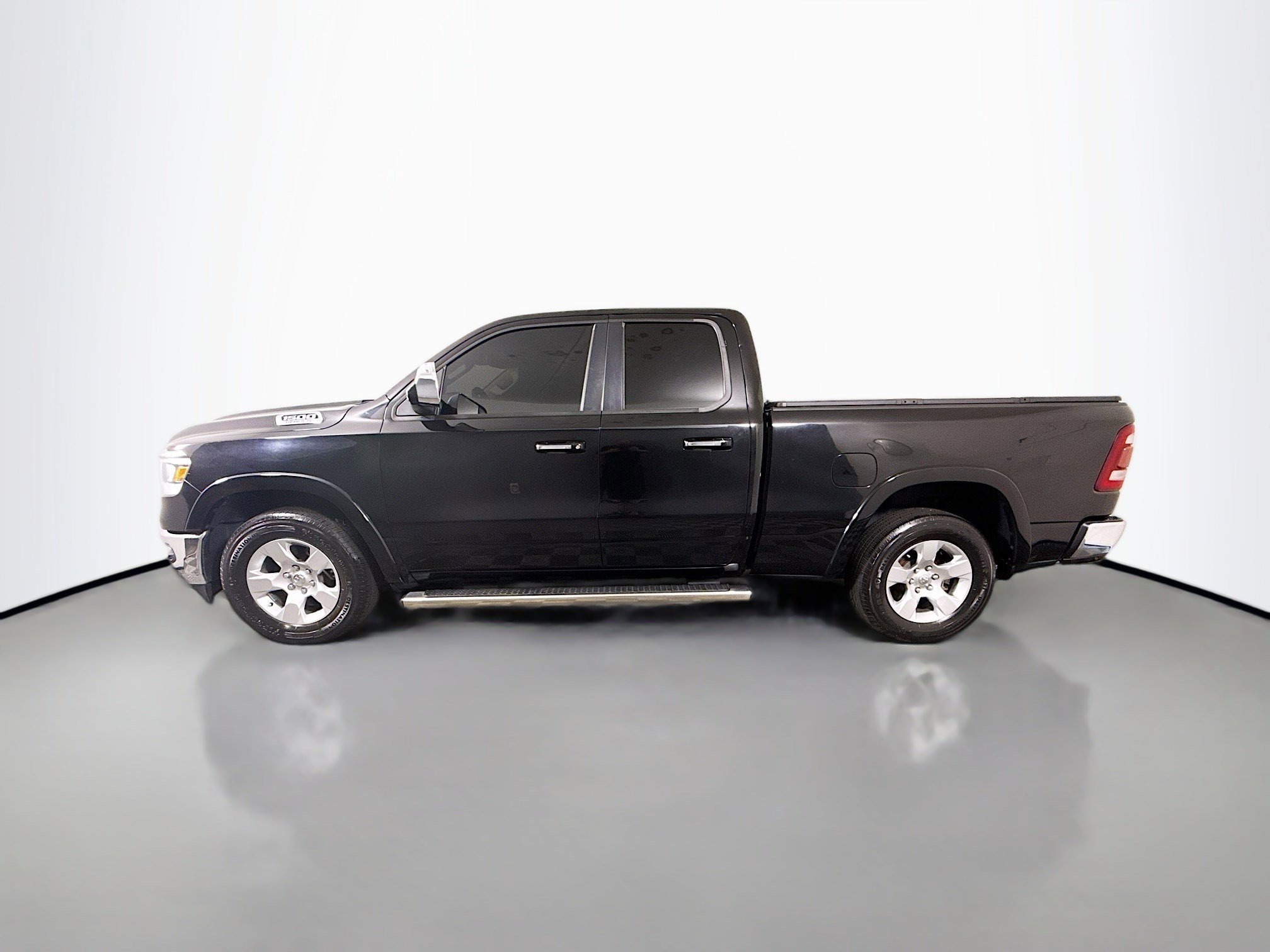 Used 2019 RAM 1500 Laramie image 6