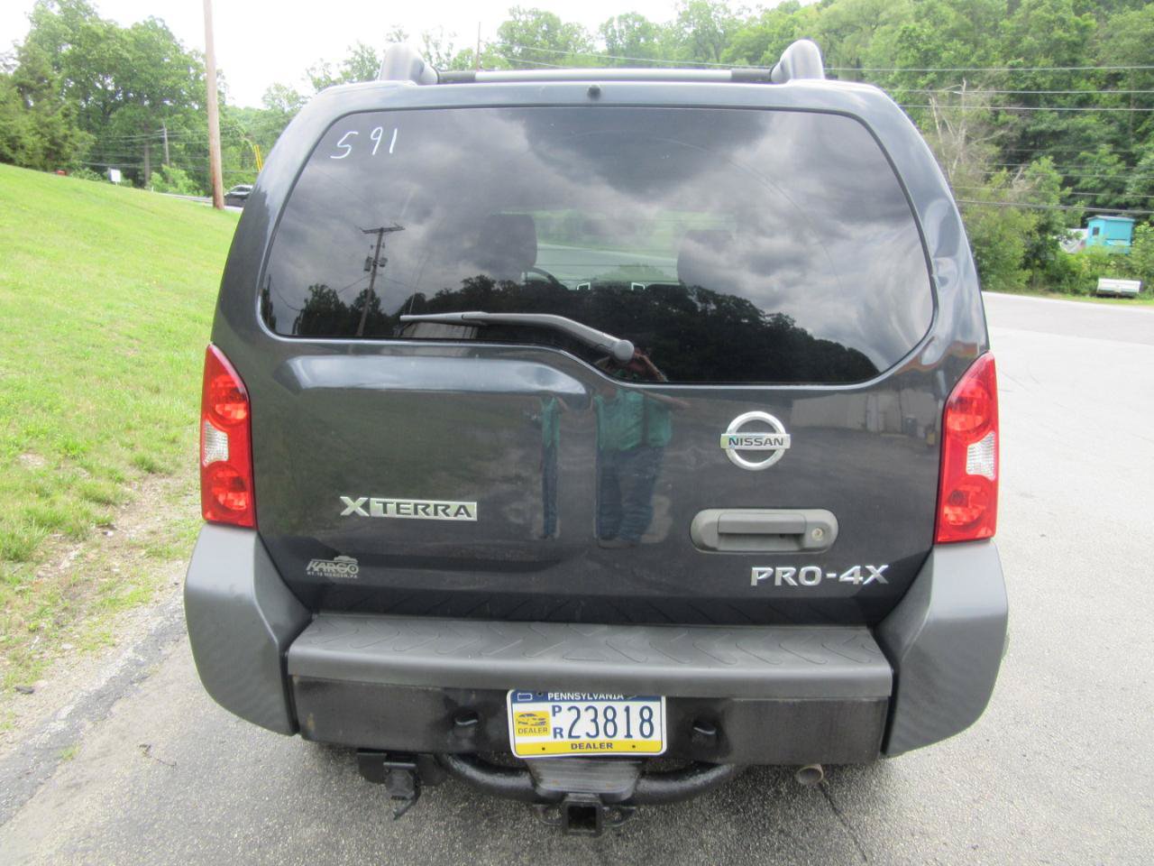 Used 2011 Nissan Xterra PRO-4X AWD/4WD image 4