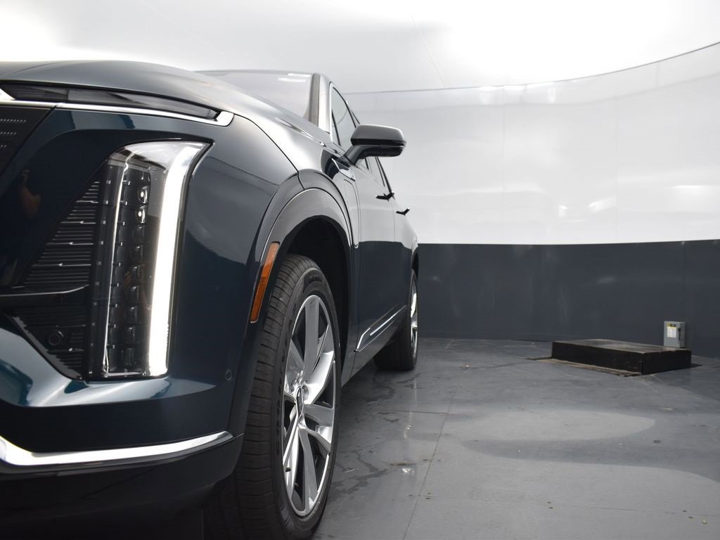 New 2026 Cadillac Vistiq Luxury w/ LPO, Floor Liner Package image 42