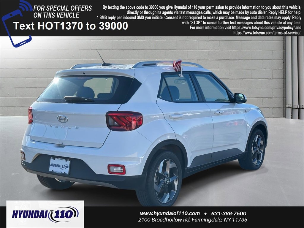 Used 2025 Hyundai Venue SEL image 4