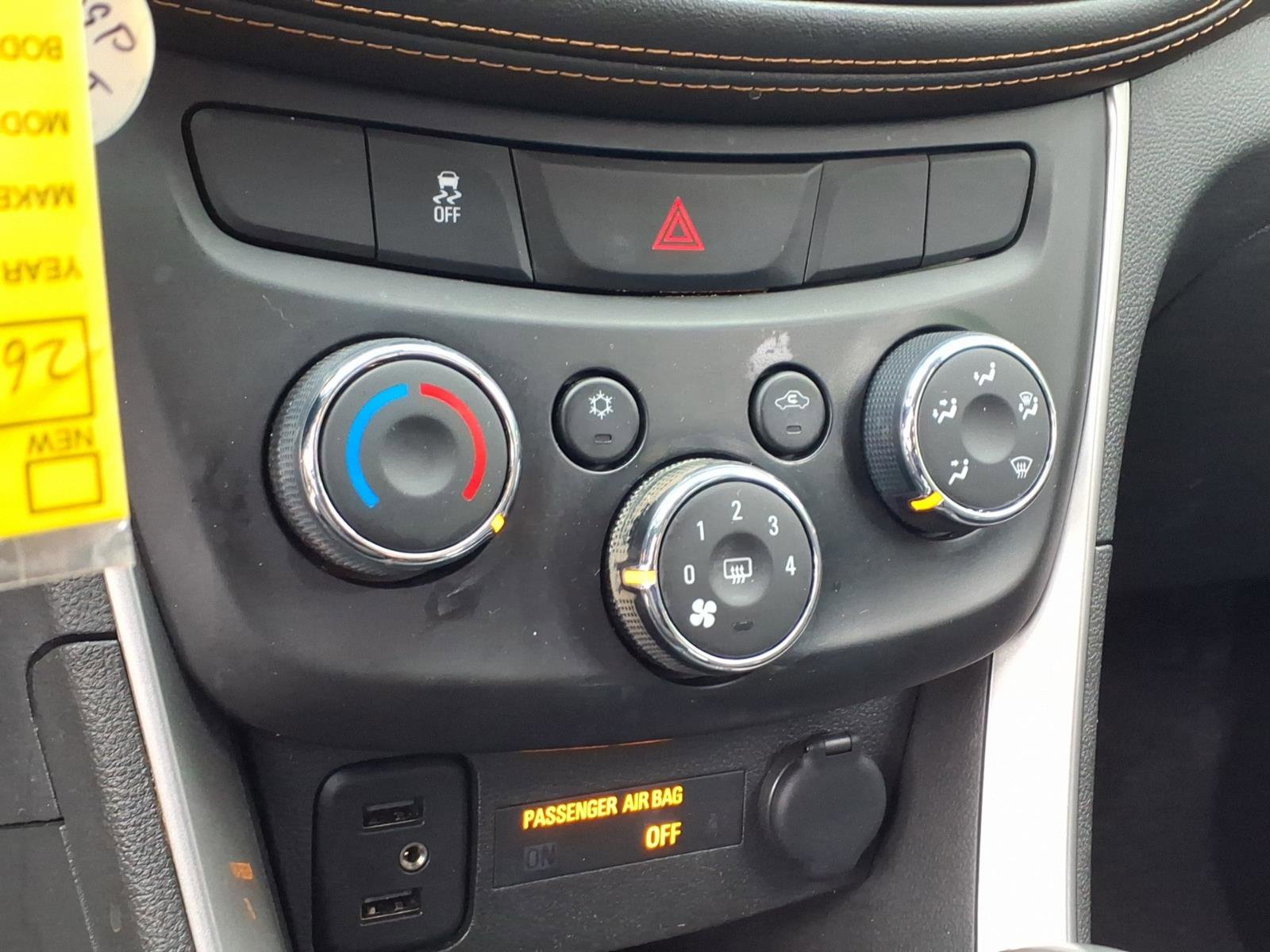 Used 2020 Chevrolet Trax LT FWD image 15