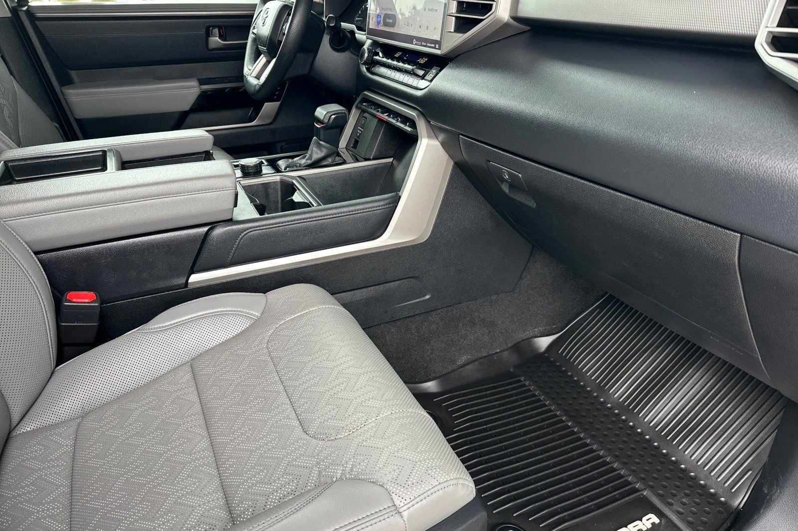 Used 2022 Toyota Tundra Limited w/ TRD Off-Road Package image 17