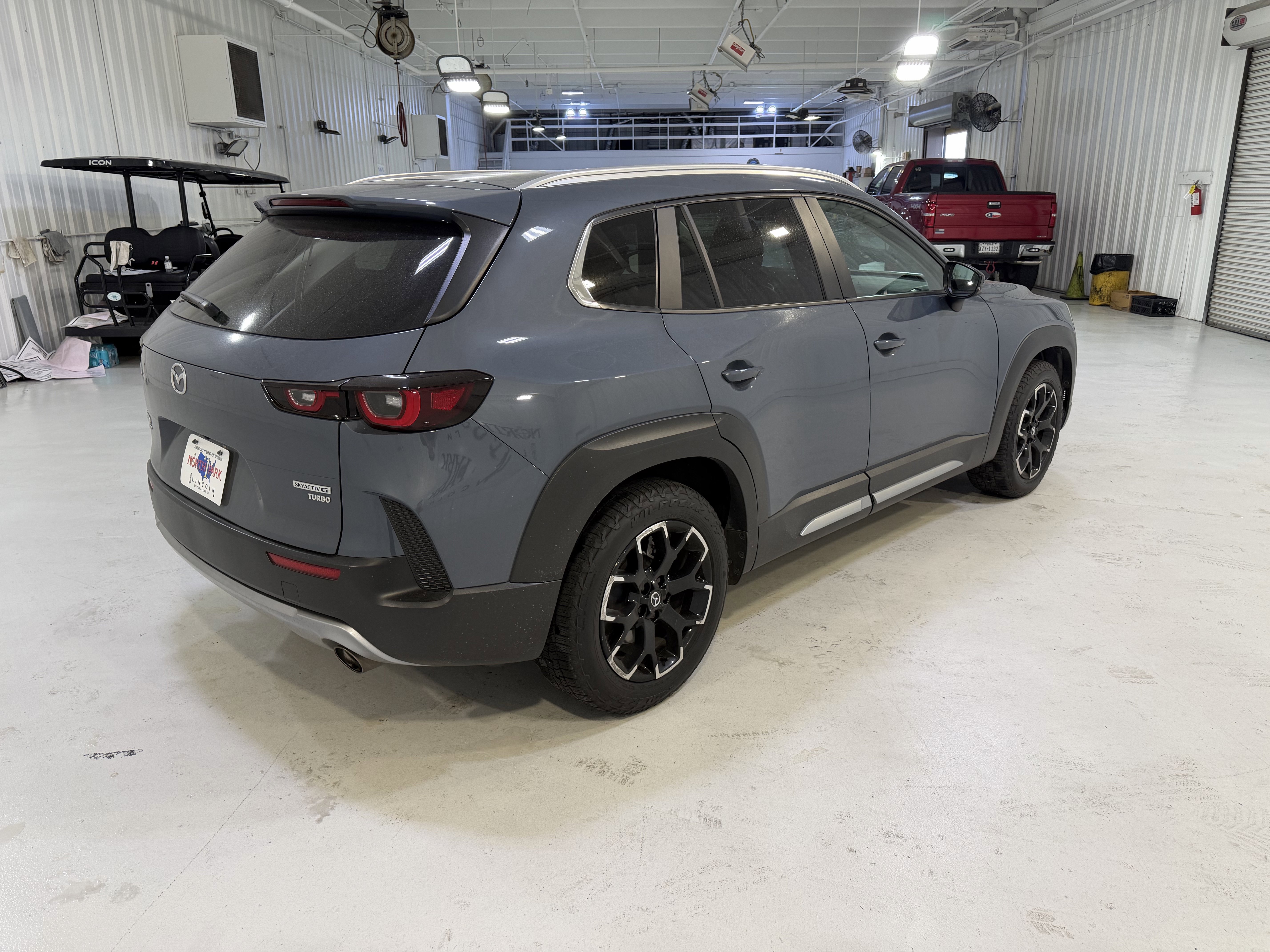 Used 2023 MAZDA CX-50 Meridian Edition image 5