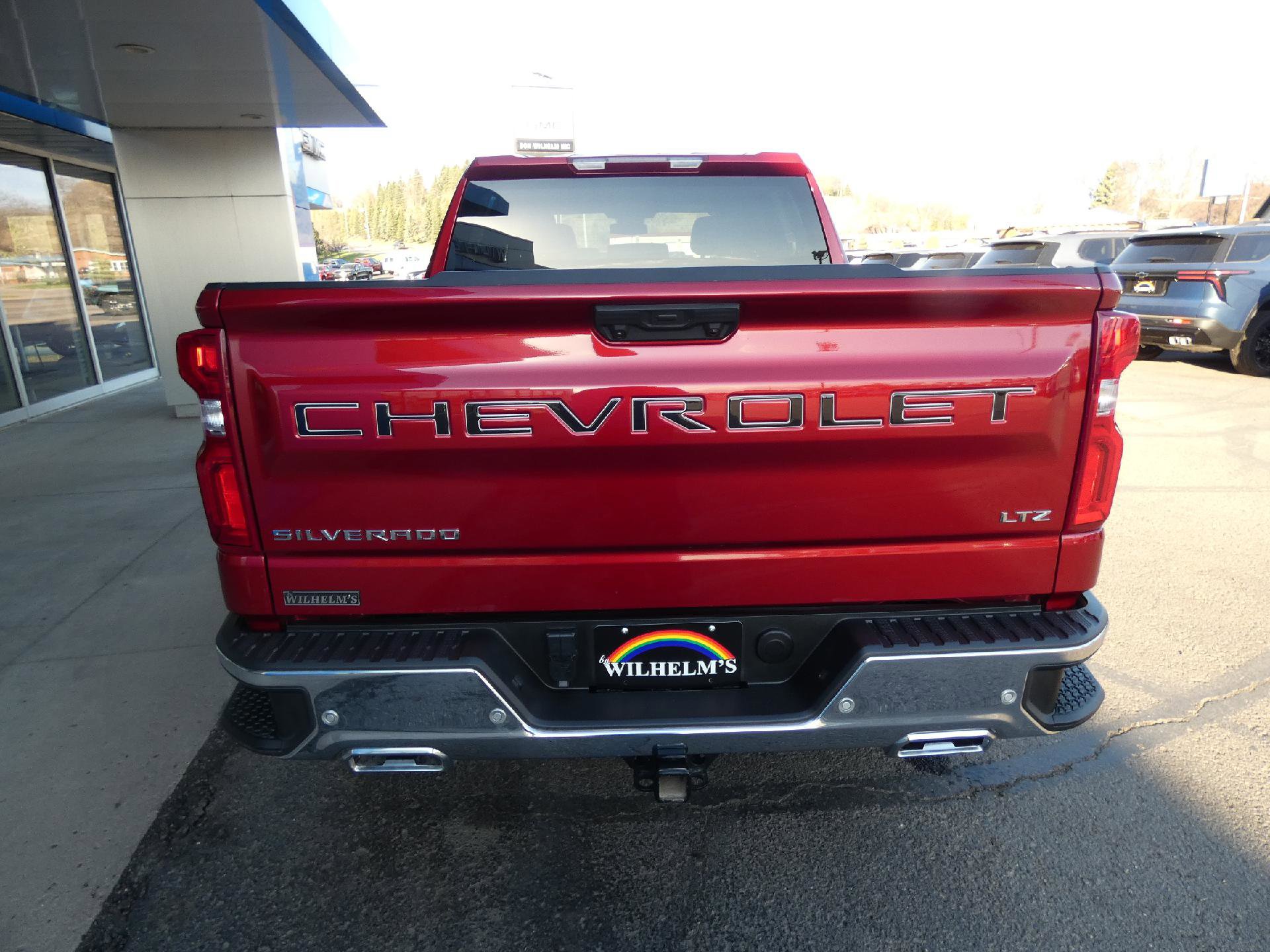Used 2024 Chevrolet Silverado 1500 LTZ AWD/4WD image 4