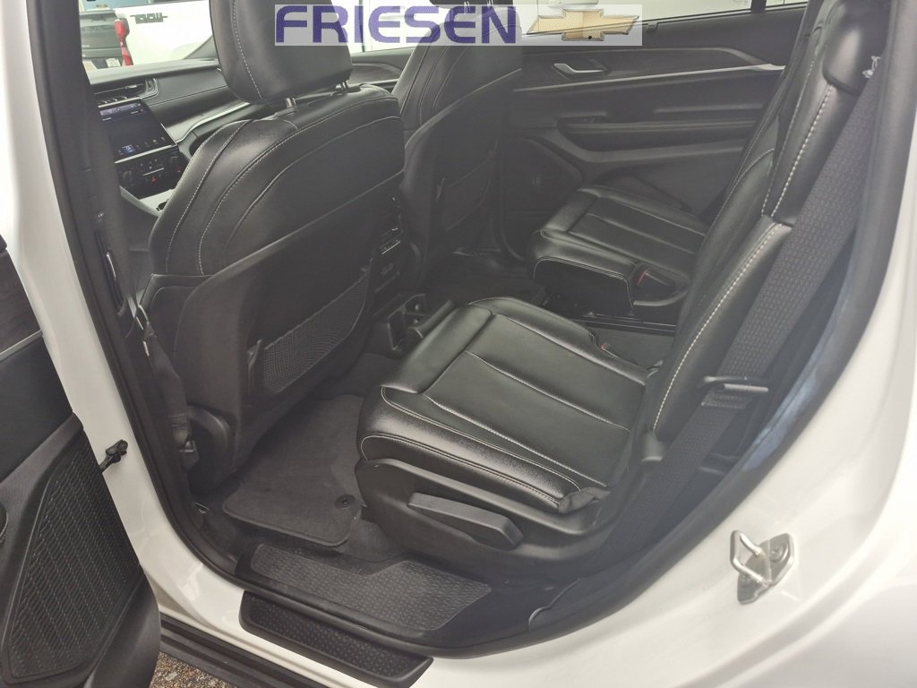 Used 2024 Jeep Grand Cherokee L Limited w/ Luxury Tech Group II image 9