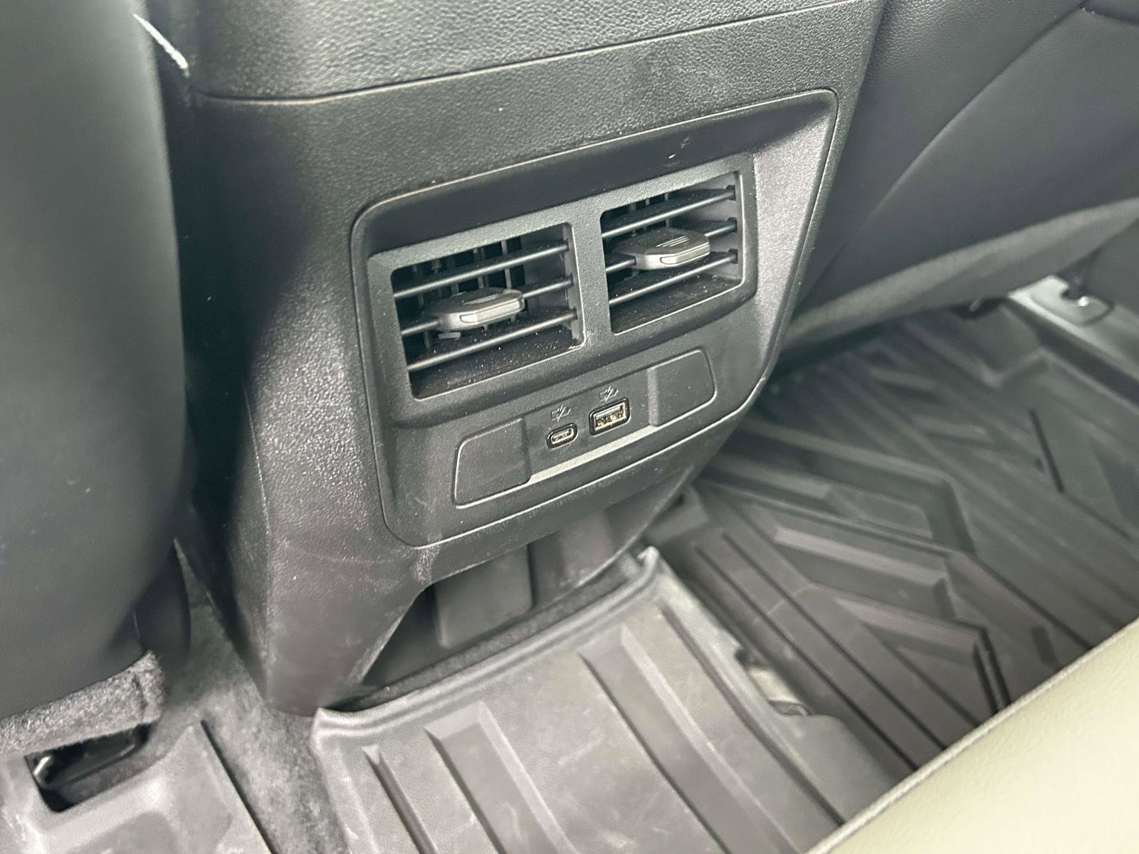 Used 2024 Chevrolet Colorado ZR2 w/ ZR2 Convenience Package III AWD/4WD image 16