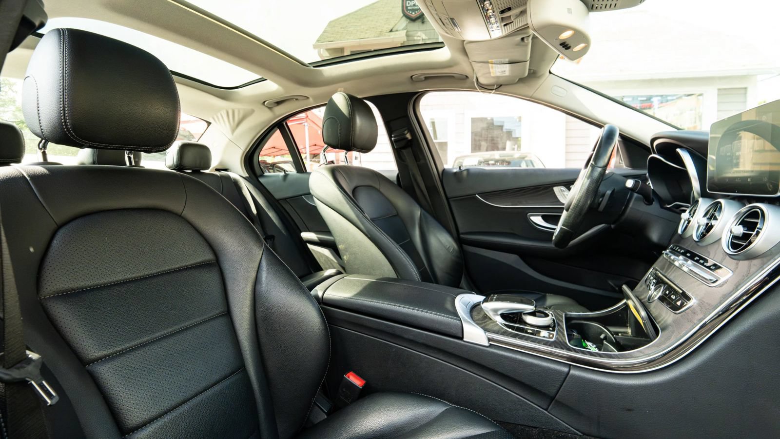 Used 2016 Mercedes-Benz C 300 4MATIC Sedan w/ Multimedia Package image 11