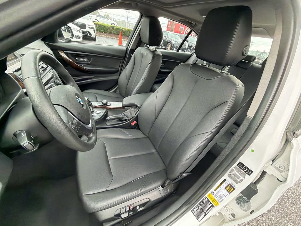 Used 2014 BMW 328i xDrive Sedan AWD/4WD image 19
