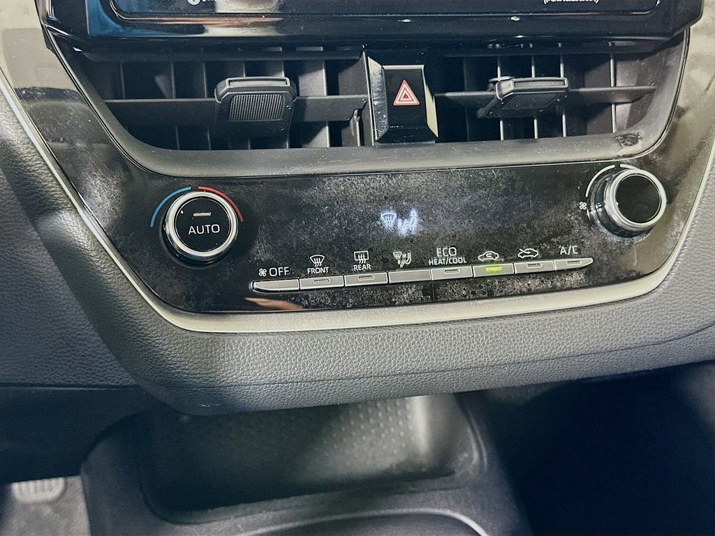 Used 2022 Toyota Corolla LE image 15