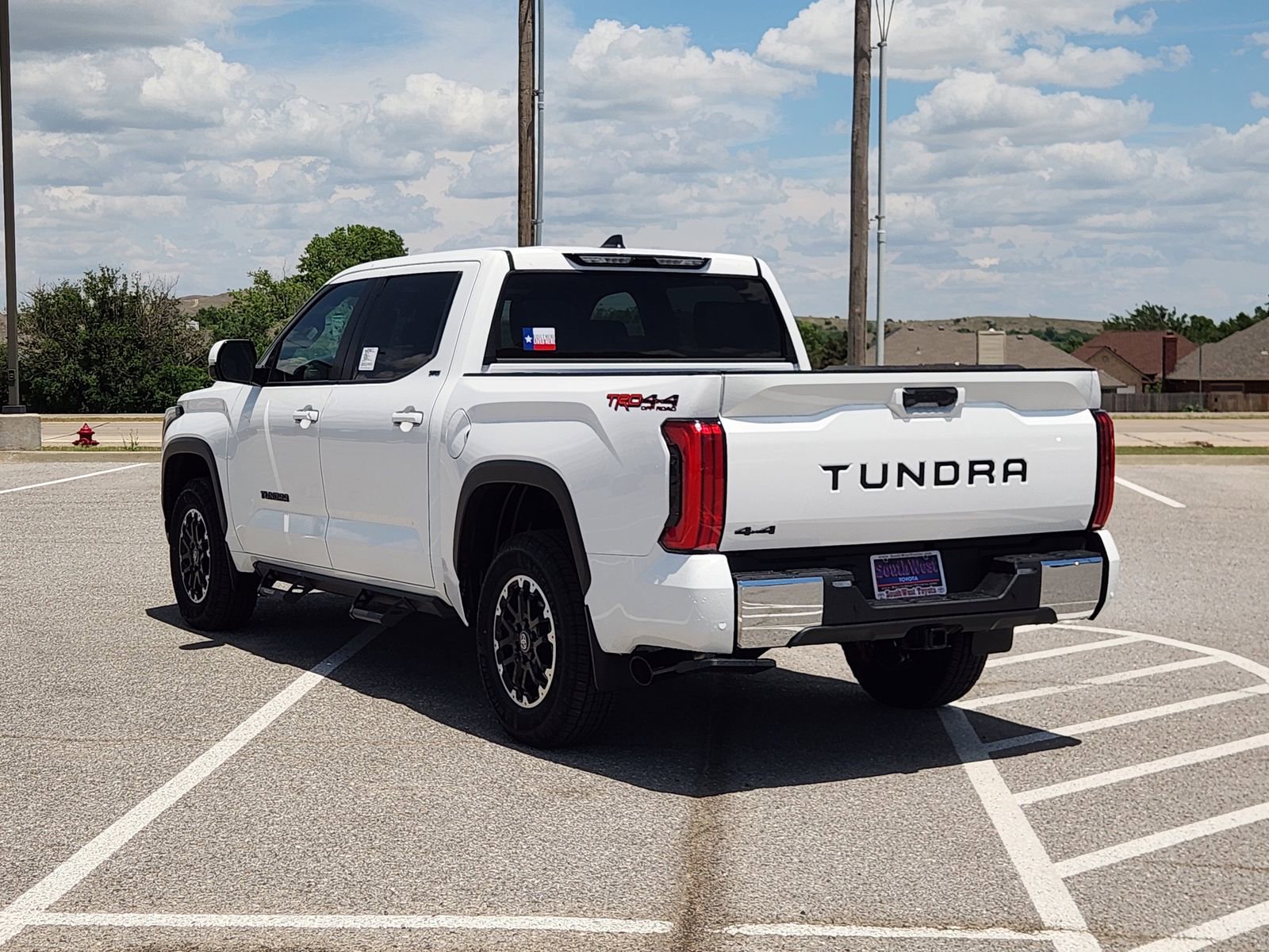 New 2026 Toyota Tundra SR5 w/ TRD Off-Road Premium Package AWD/4WD image 9