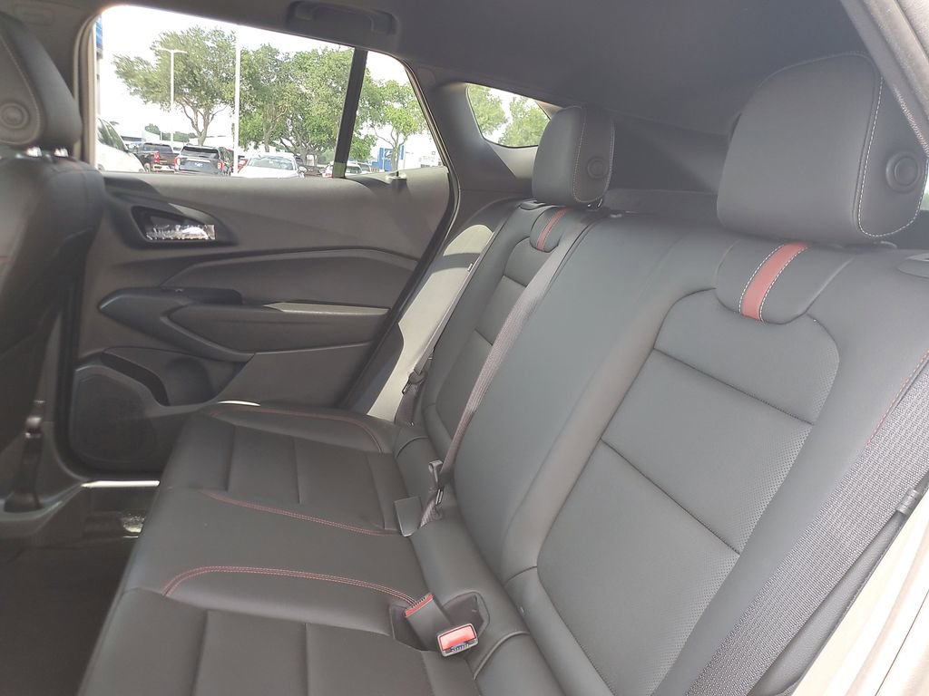 New 2026 Chevrolet Trax RS w/ Sunroof Package FWD image 9