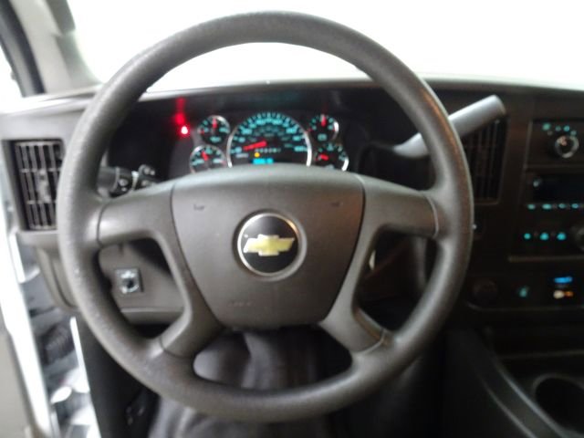 Used 2017 Chevrolet Express 2500 Extended image 33