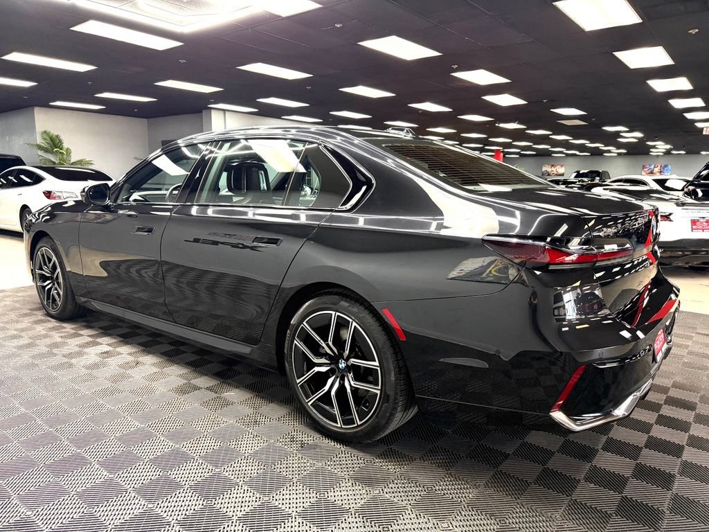 Used 2026 BMW 740i xDrive AWD/4WD image 9