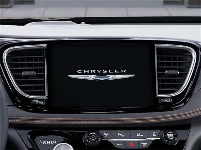 New 2026 Chrysler Pacifica Pinnacle image 18