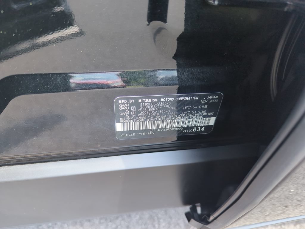 Used 2024 Mitsubishi Outlander ES AWD/4WD image 39