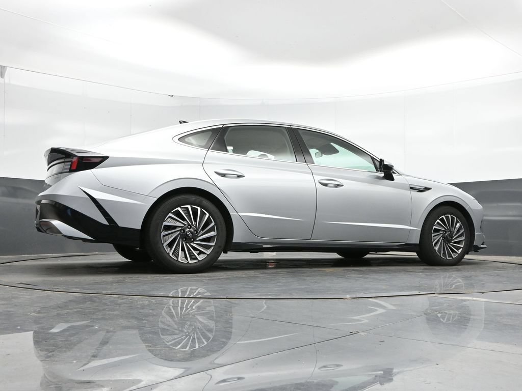 Certified 2025 Hyundai Sonata SEL FWD image 41