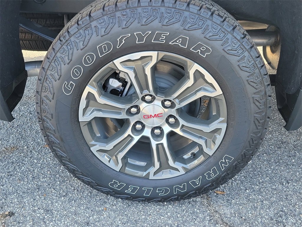 New 2026 GMC Sierra 1500 SLE w/ Preferred Package image 8