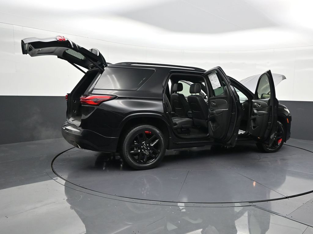 Used 2023 Chevrolet Traverse Premier w/ Redline Edition image 32