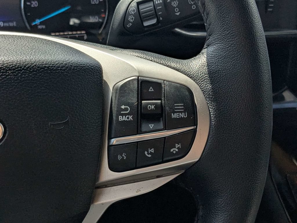 Used 2024 Ford Explorer Limited w/ Limited Technology Package RWD image 26